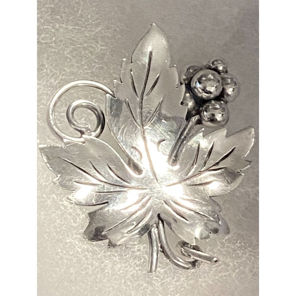 Vintage Taxco 925 Sterling Silver Grape Leaf Brooch